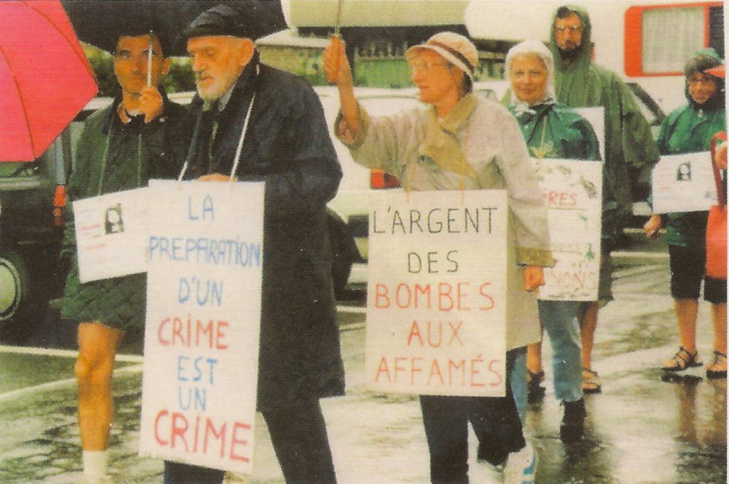 th-monod-jeune-manif-1995-ph-la-maison-de-vigilance
