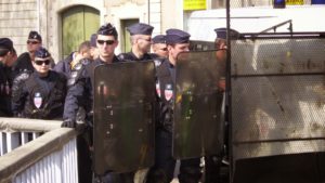 FuKuChiNON 12/42014 barrage garde mobile 2