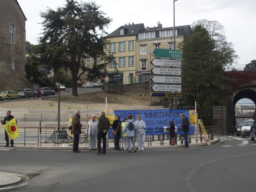 Opération Rond point Le Mans la Flèche