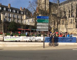 Tous sur le pont cotre le N 6